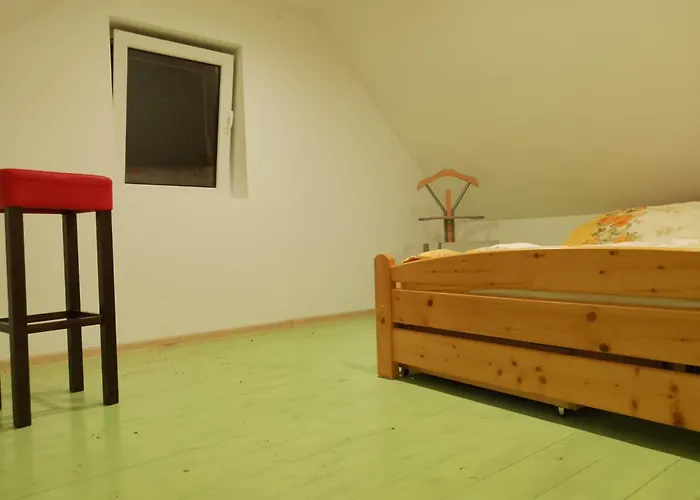 Pod Magnolia שוינה